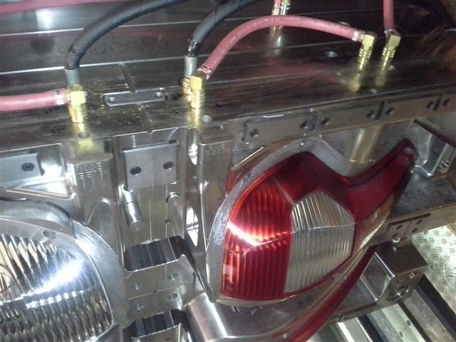 molds-2k-rotating-2k-lighting-